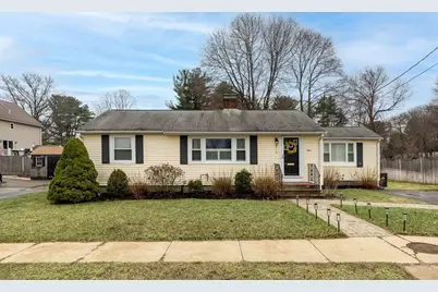 4 Magnolia Ter, Stoneham, MA 02180 - Photo 1