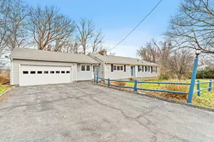21 Trinity Ave, Worcester, MA 01605 - Photo 1
