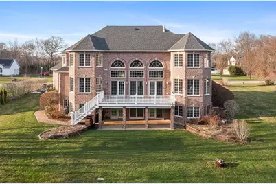 64 Kensington Ct, Swansea, MA 02777 - Photo 1