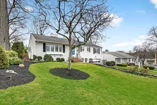 25 Magnolia Rd, Melrose, MA 02176 - Photo 1