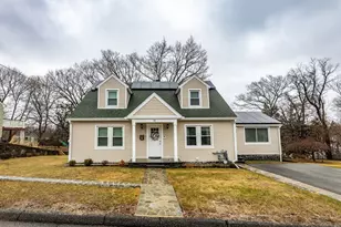 32 Framington St, Worcester, MA 01603 - Photo 1