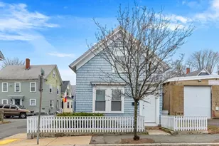 21 Roundy St, Beverly, MA 01915 - Photo 1