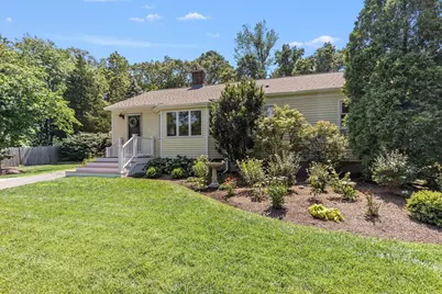 31 Chief Justice Cushing Hwy, Hingham, MA 02043 - Photo 1