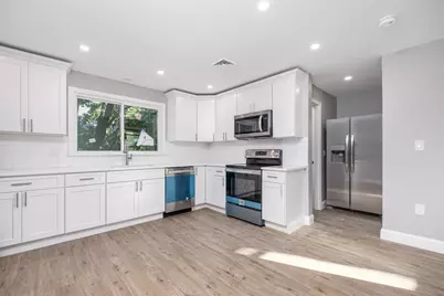 335-337 Windsor St #337, Cambridge, MA 02141 - Photo 1