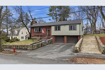11 Lawrence St, Wakefield, MA 01880 - Photo 1