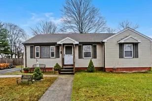 93 Pendleton Ave, Springfield, MA 01109 - Photo 1