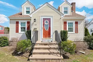 18 Circle Dr, Framingham, MA 01702 - Photo 1
