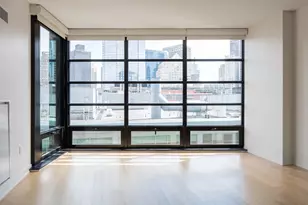 580 Washington St, Boston, MA 02111 - Photo 1