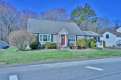 22 Trahan Ave, Worcester, MA 01604 - Photo 1