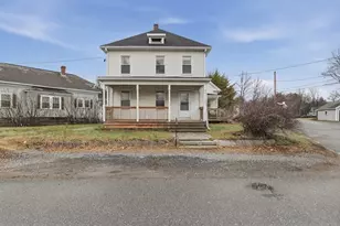 8 Highland St, Clinton, MA 01510 - Photo 1