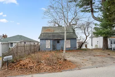 15 Ocean Ave, Halifax, MA 02338 - Photo 1