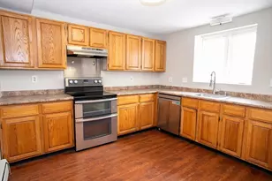 35 Cedar St, Gardner, MA 01440 - Photo 1