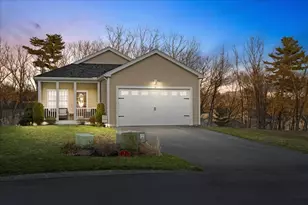 8 Tea Party Dr, Uxbridge, MA 01569 - Photo 1