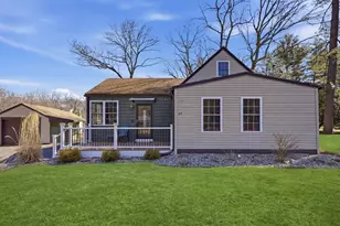25 Sunset Ave, South Hadley, MA 01075 - Photo 1