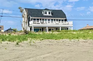 113 Beach Ave, Hull, MA 02045 - Photo 1