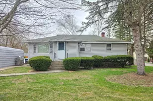 3 Hampton, Worcester, MA 01604 - Photo 1
