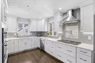 20 Winterberry Way, Bedford, MA 01730 - Photo 1