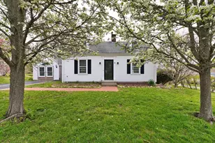 86 Shipyard Ln, Dartmouth, MA 02748 - Photo 1