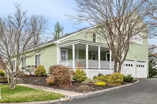 17 Garfield St, Marblehead, MA 01945 - Photo 1