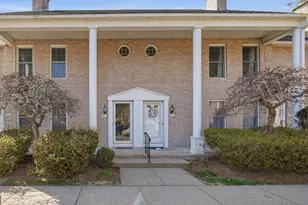 6 Mansion Woods Dr, Agawam, MA 01001 - Photo 1