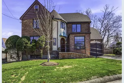 106 Waverley Ave, Newton, MA 02458 - Photo 1