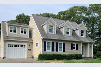 31 Hillside Ave, Falmouth, MA 02556 - Photo 1