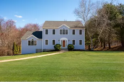 7 Farmington Dr, Shrewsbury, MA 01545 - Photo 1