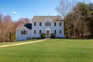 7 Farmington Dr, Shrewsbury, MA 01545 - Photo 1