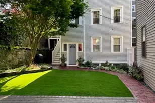 2 1/2 Mount Vernon St, Boston, MA 02129 - Photo 1