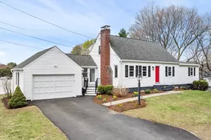 4 Bedford Terrace, Woburn, MA 01801 - Photo 1