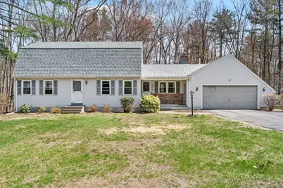 8 Jeanne Circle, Southampton, MA 01073 - Photo 1