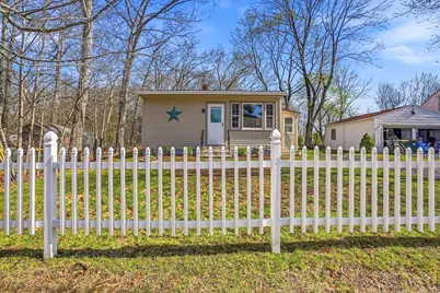 71 Pickering Ave, Bellingham, MA 02019 - Photo 1