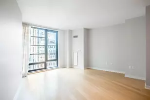 580 Washington St, Boston, MA 02111 - Photo 1
