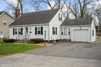19 Oakwood Ave, Auburn, MA 01501 - Photo 1