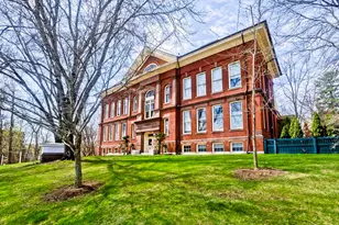 35 New South St, Northampton, MA 01060 - Photo 1