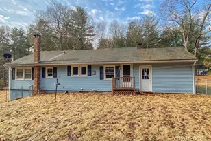78 Franklin St, Douglas, MA 01516 - Photo 1