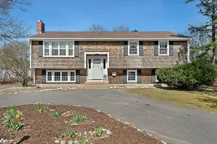 52 Montgomery Dr, Plymouth, MA 02360 - Photo 1