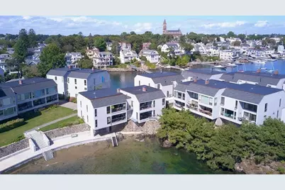 60 Brackett Pl #D, Marblehead, MA 01945 - Photo 1