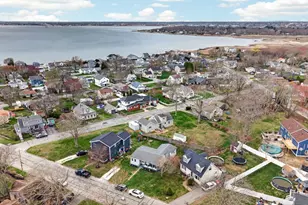 20 Manhattan Ave, Fairhaven, MA 02719 - Photo 1