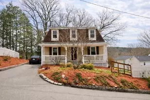 17 Fairview St, Fitchburg, MA 01420 - Photo 1