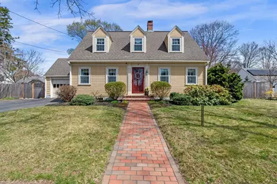 17 Princeton Ave, Beverly, MA 01915 - Photo 1