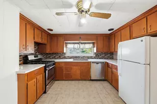 23 Edmund St, Malden, MA 02148 - Photo 1