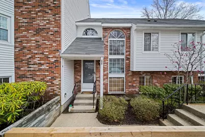121 Tall Oaks Dr #B, Weymouth, MA 02190 - Photo 1