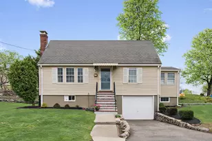 31 Oakledge Rd, Waltham, MA 02452 - Photo 1