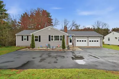 569 Cooley St, Springfield, MA 01128 - Photo 1