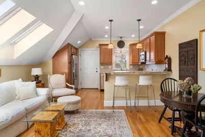 23 Robbins St #3-1, Waltham, MA 02453 - Photo 1