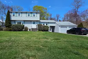 18 Lintric Dr, Weymouth, MA 02190 - Photo 1