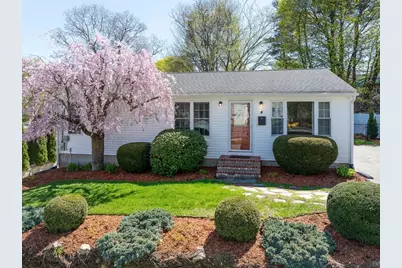 4 Alder St, Worcester, MA 01606 - Photo 1