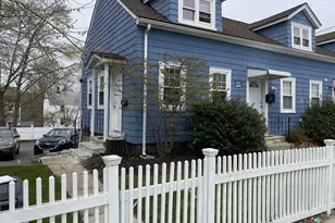834 Main, Melrose, MA 02176 - Photo 1