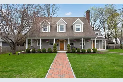 18 Crowes Ln, Hingham, MA 02043 - Photo 1